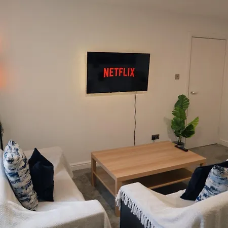 Apartment Stylish 3bed - Prime Location - Sleeps 6