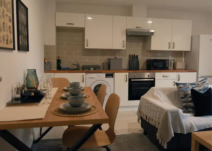 Stylish 3bed - Prime Location - Sleeps 6 Apartment Leeds (West Yorkshire)