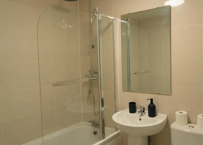 Stylish 3bed - Prime Location - Sleeps 6 Apartment Leeds (West Yorkshire)